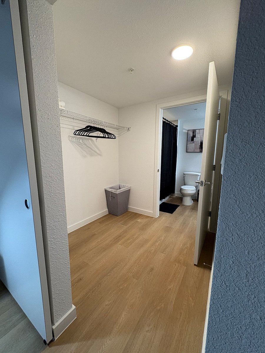 Furnished Finder property 872260_1 photo 17