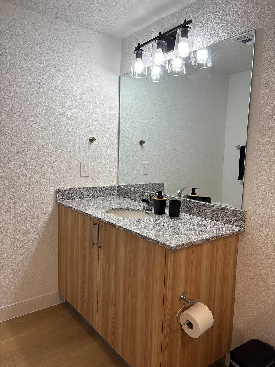 Furnished Finder property 872260_1 photo 16