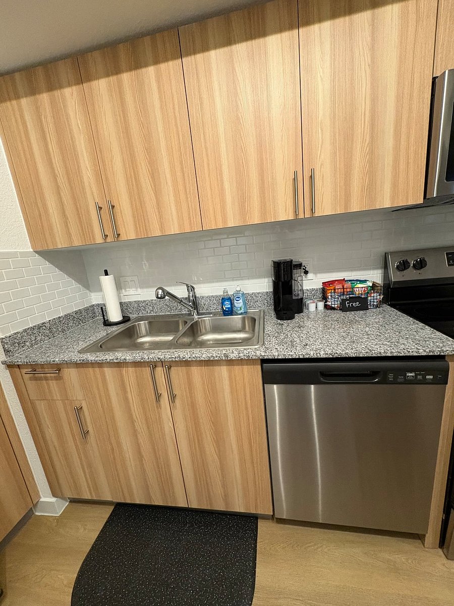 Furnished Finder property 872260_1 photo 9