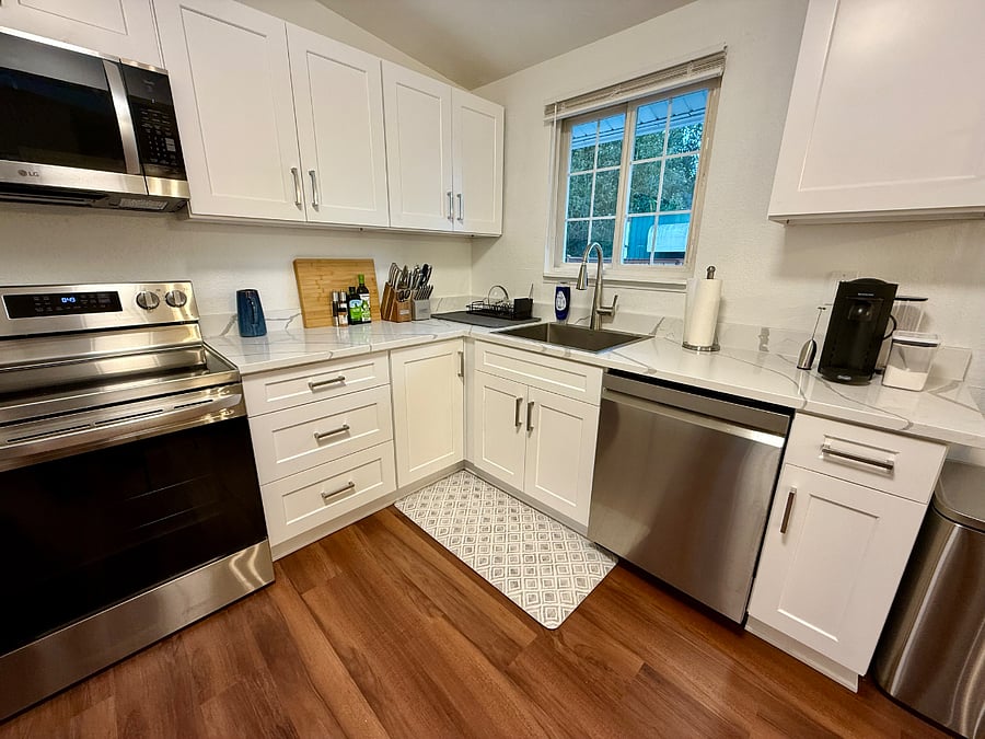Furnished Finder property 872268_1 photo 16