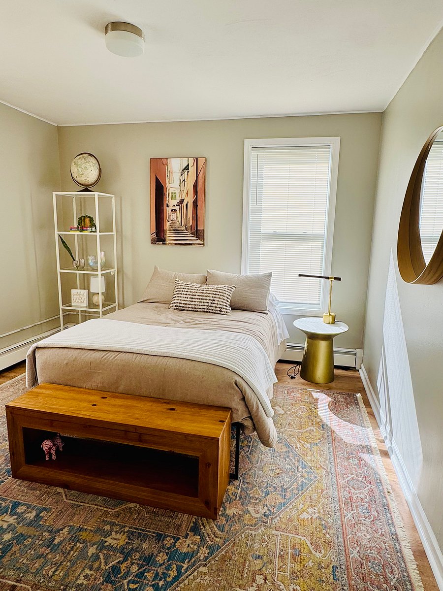 Queen bed