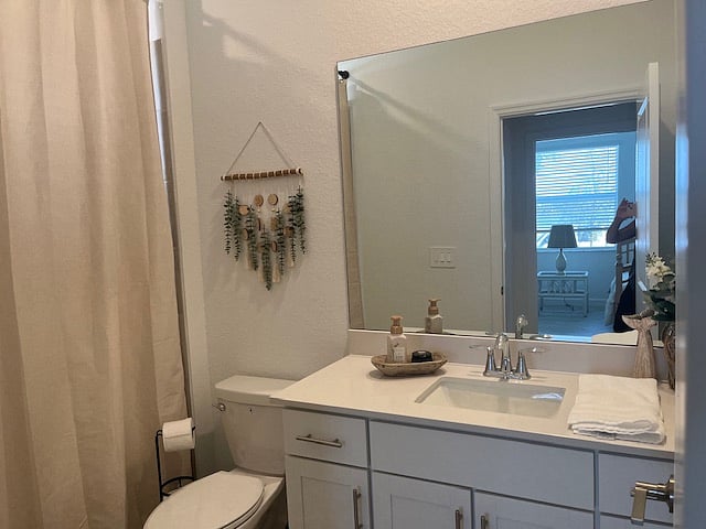 Guest Bathroom 1
