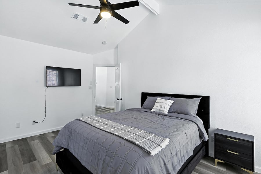 Furnished Finder property 872332_1 photo 14
