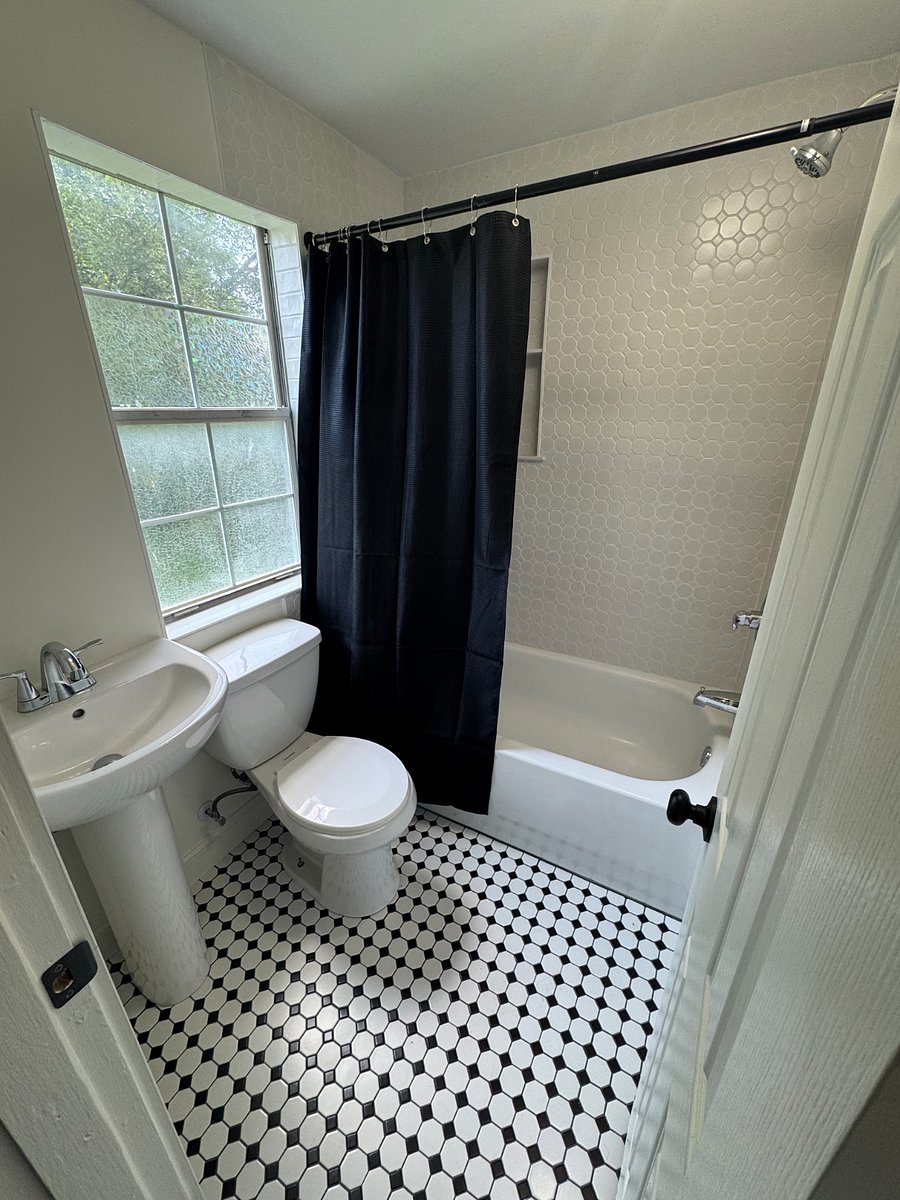 Furnished Finder property 872339_1 photo 4