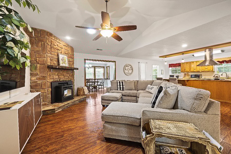 Furnished Finder property 872356_1 photo 3