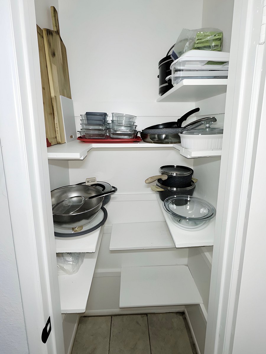 Included pots and pans