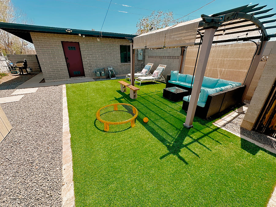Beautiful Oasis for relaxation in the backyard