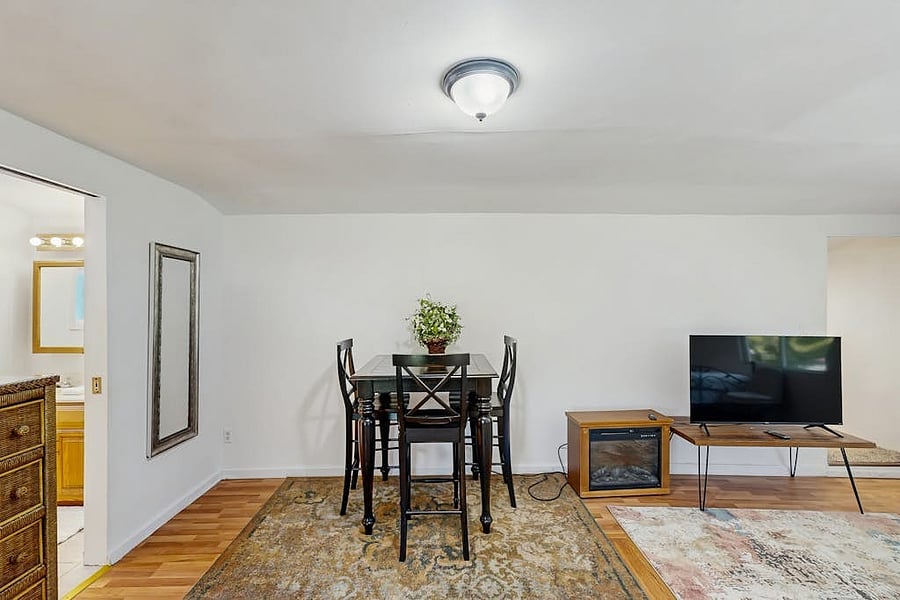 Furnished Finder property 872399_1 photo 18