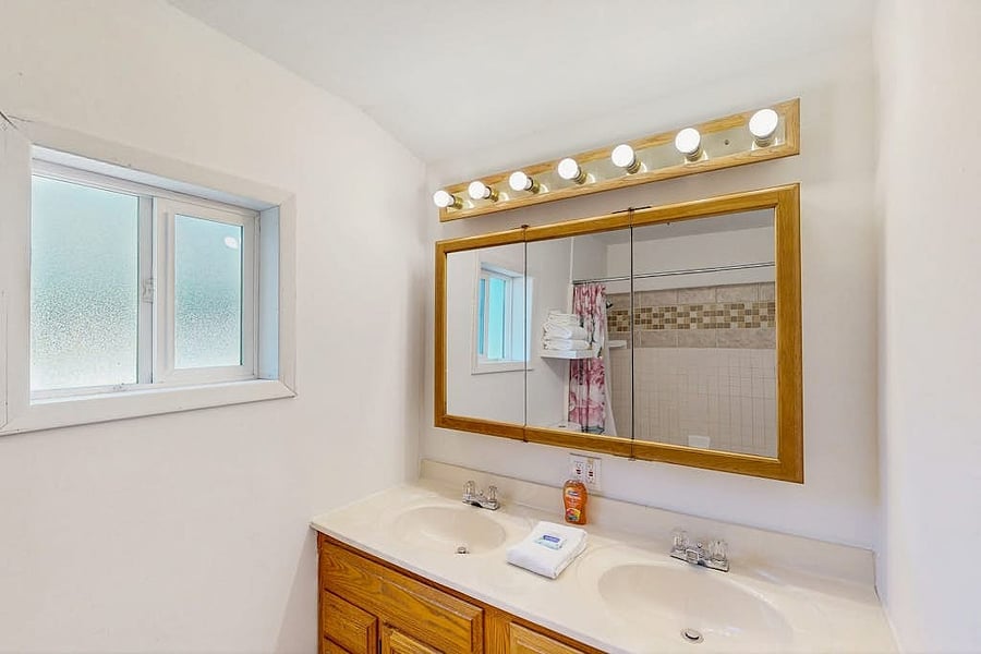 Furnished Finder property 872399_1 photo 17