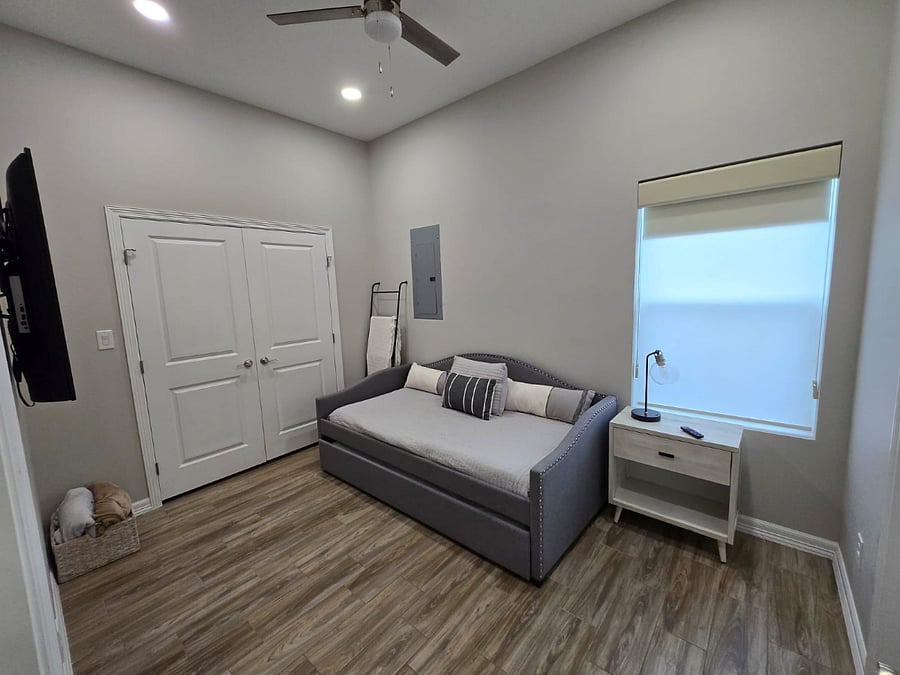 Furnished Finder property 872407_2 photo 7