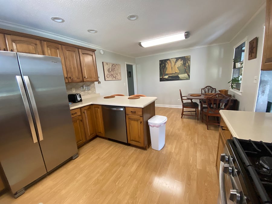 Kitchen / Dining Combo