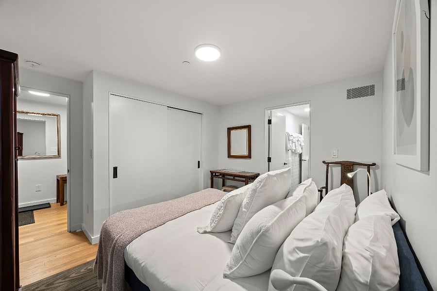 Furnished Finder property 872433_1 photo 17