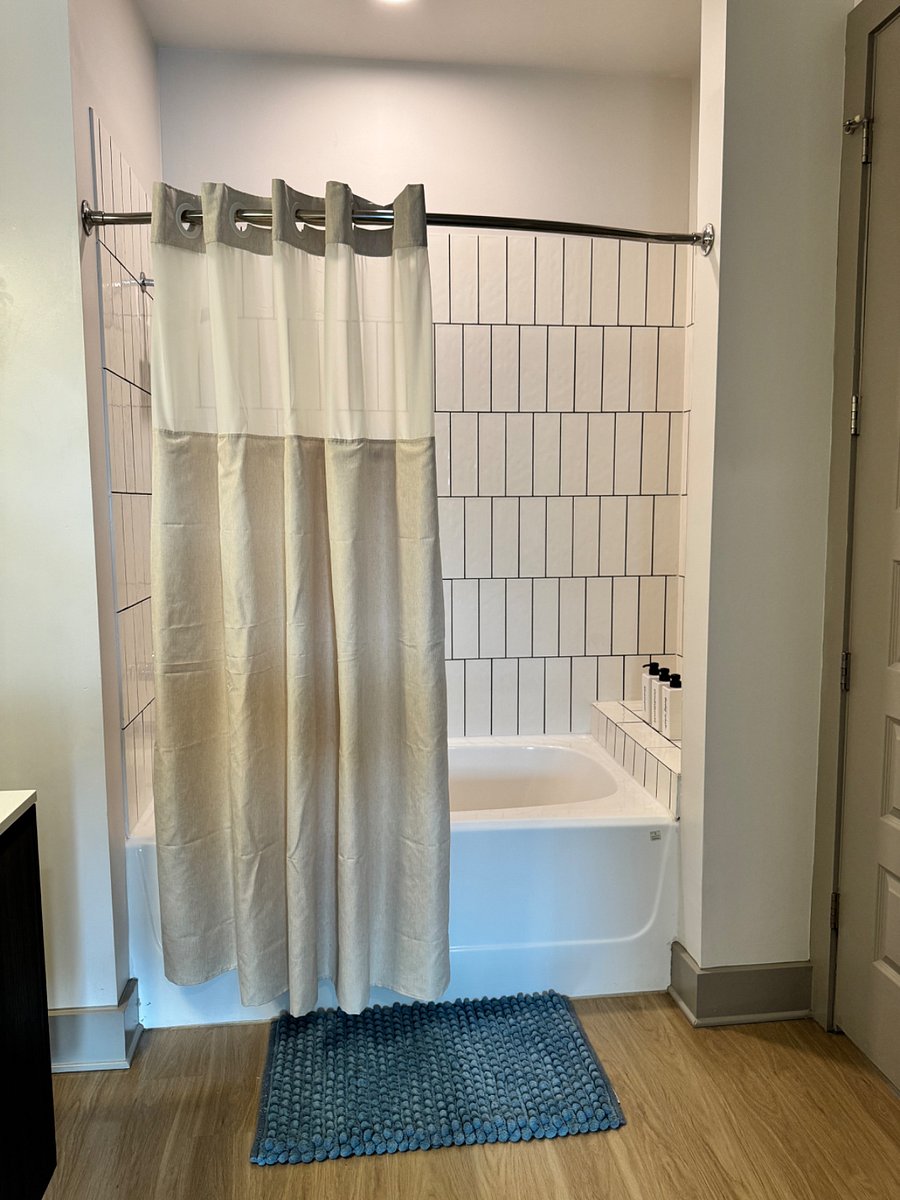 Furnished Finder property 872459_1 photo 17