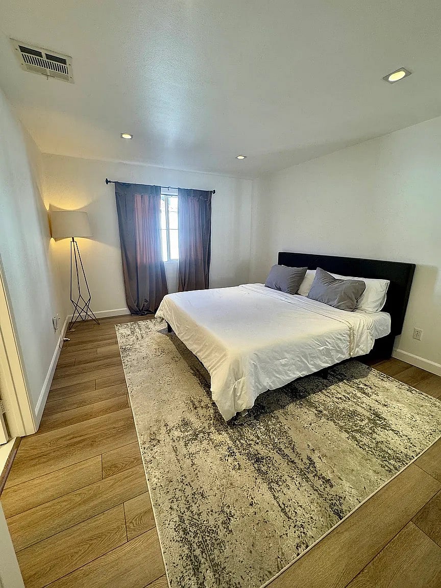 Furnished Finder property 872495_1 photo 26