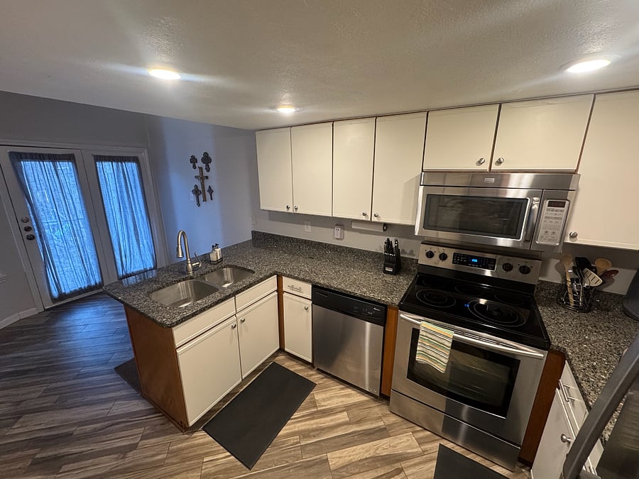 Furnished Finder property 872517_1 photo 16