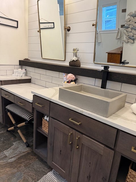 Master bath with sit-down makeup bar