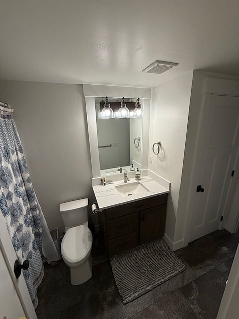 Basement bathroom with tub