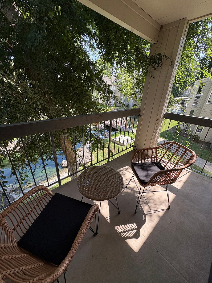 Furnished Finder property 872530_3 photo 11