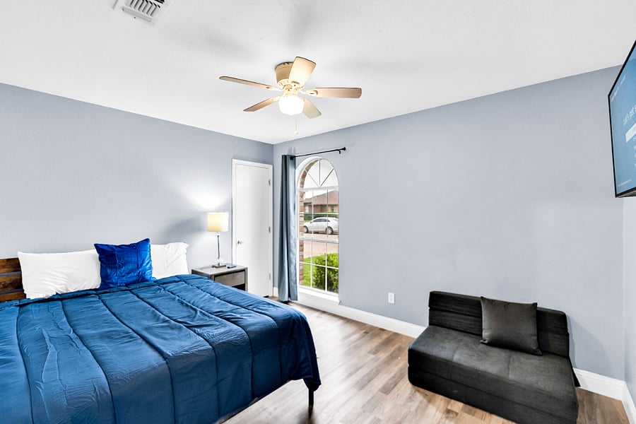 Furnished Finder property 872559_1 photo 17