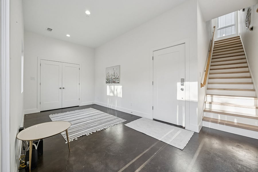 Furnished Finder property 872580_1 photo 3