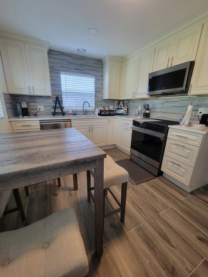 Furnished Finder property 872605_1 photo 14