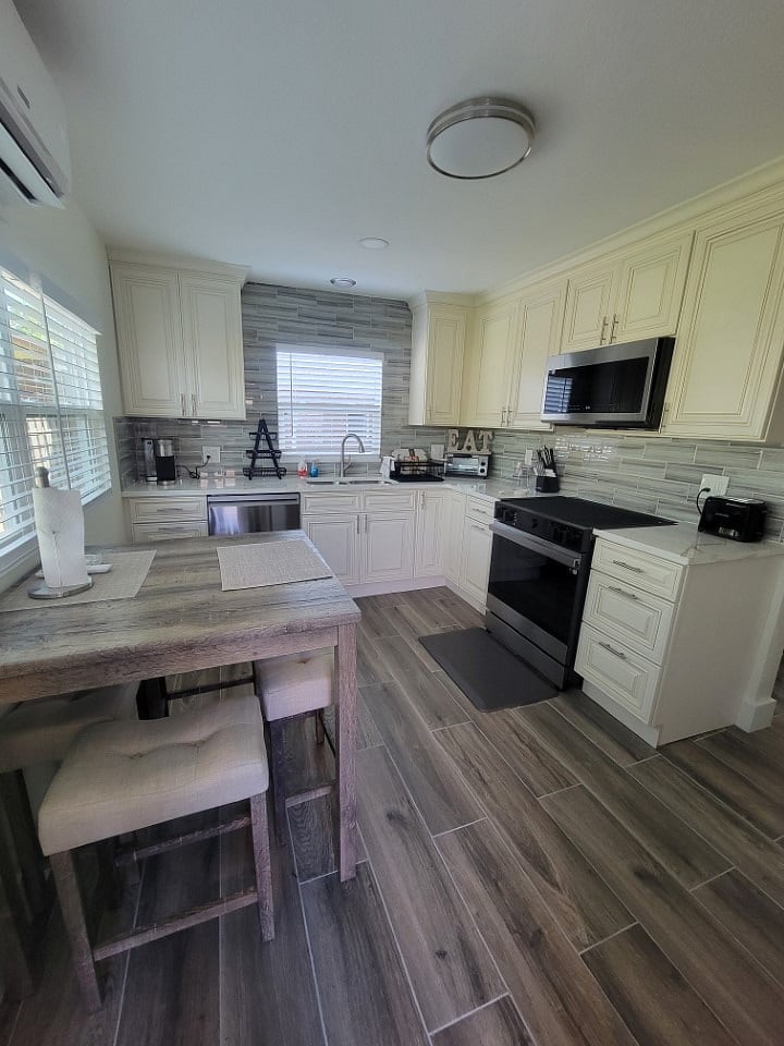 Furnished Finder property 872605_1 photo 13