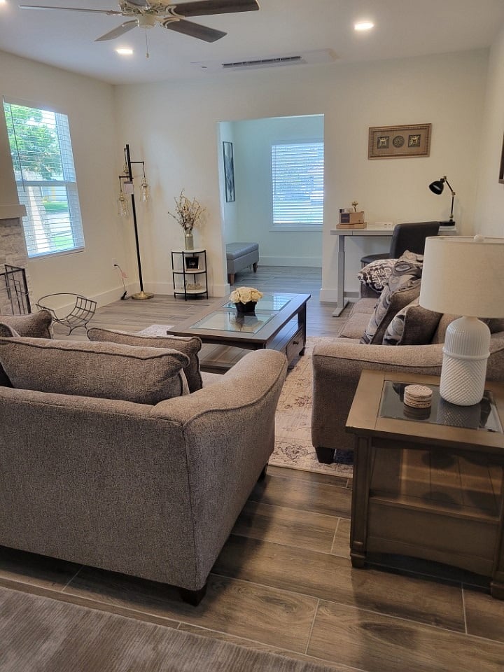Furnished Finder property 872605_1 photo 6