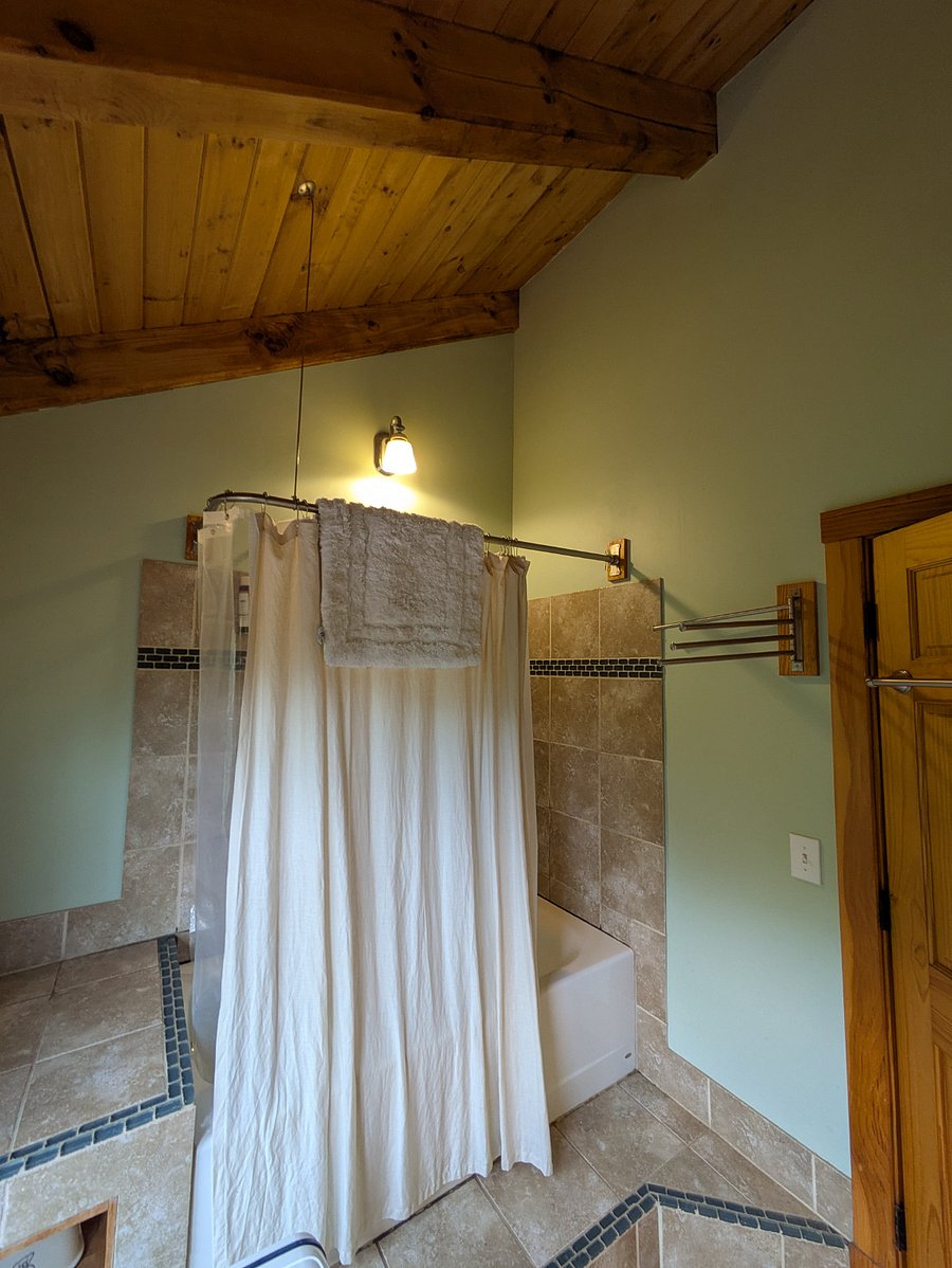 Furnished Finder property 872630_1 photo 18