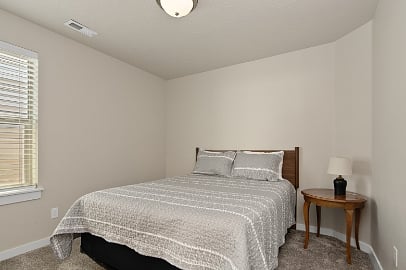 Furnished Finder property 872646_1 photo 12