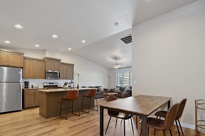 Furnished Finder property 872646_1 photo 3
