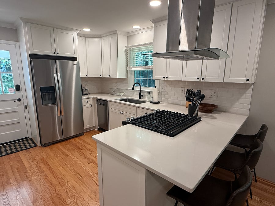 Kitchen with counter seating