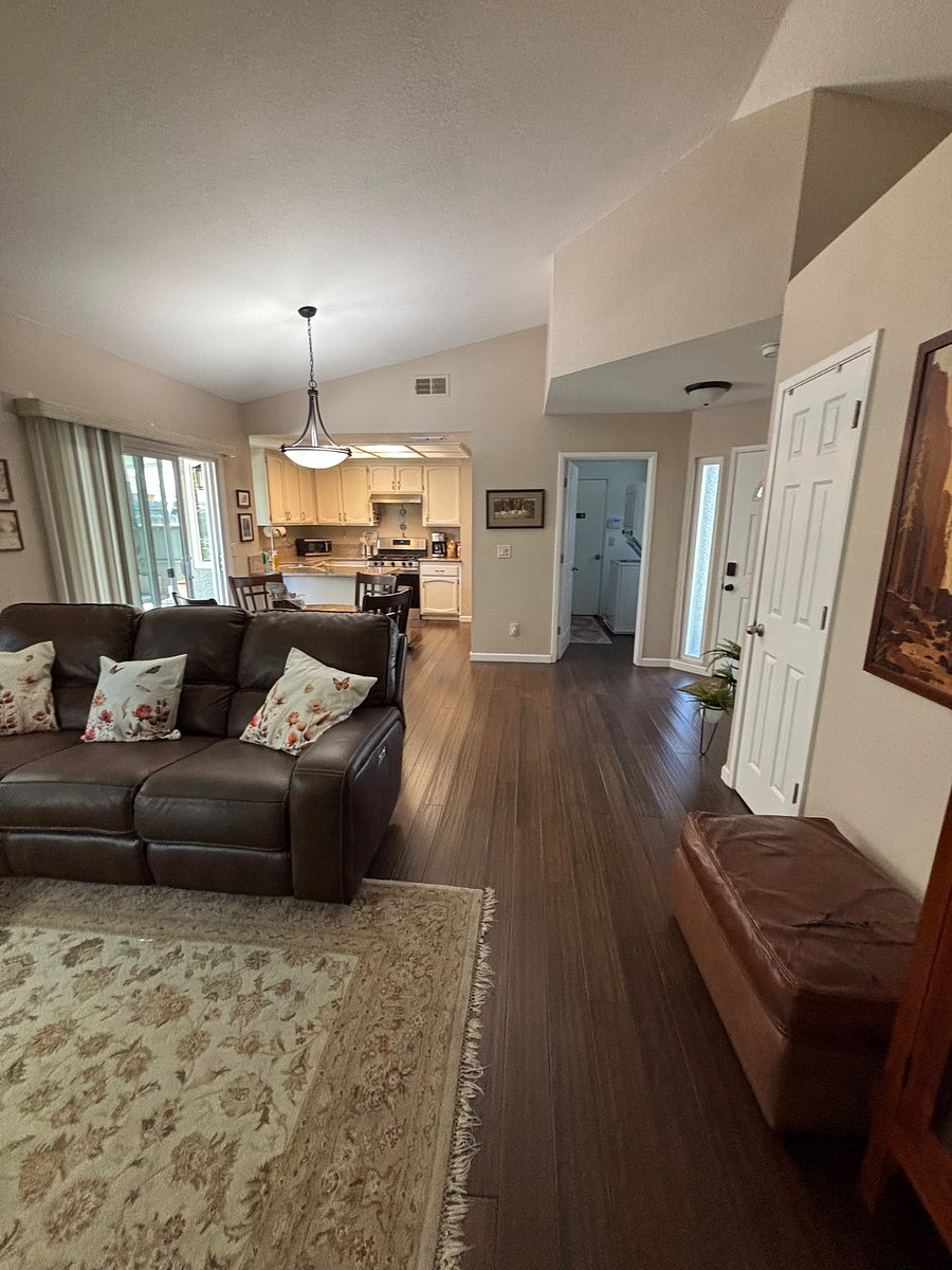 Furnished Finder property 872660_1 photo 3