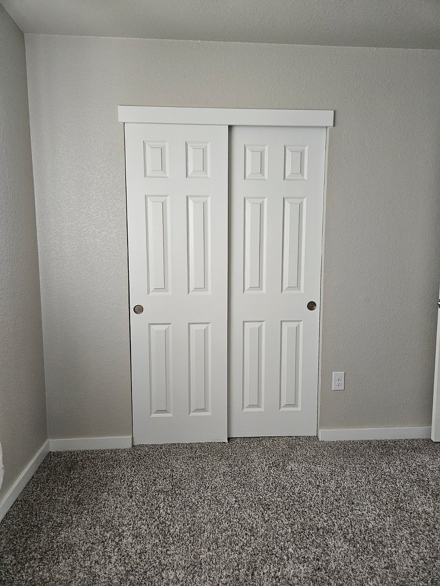 Bedroom #1 ($1,000) - available October 27