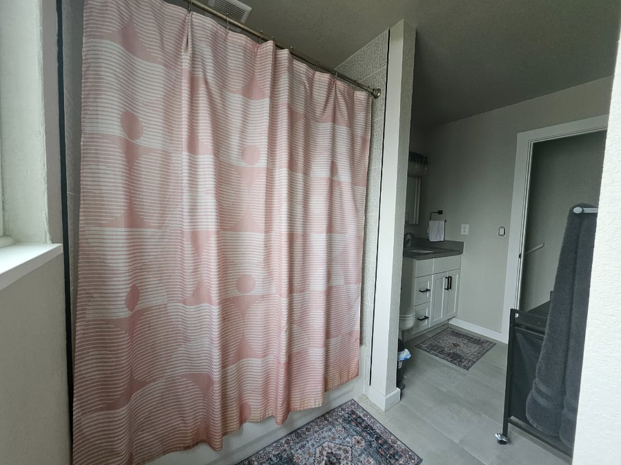 Shared upstairs bathroom with full tub 