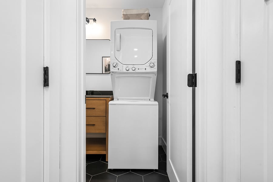 Full washer/dryer