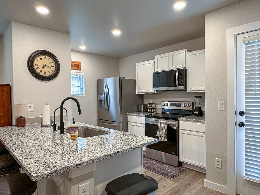 Furnished Finder property 872779_1 photo 17