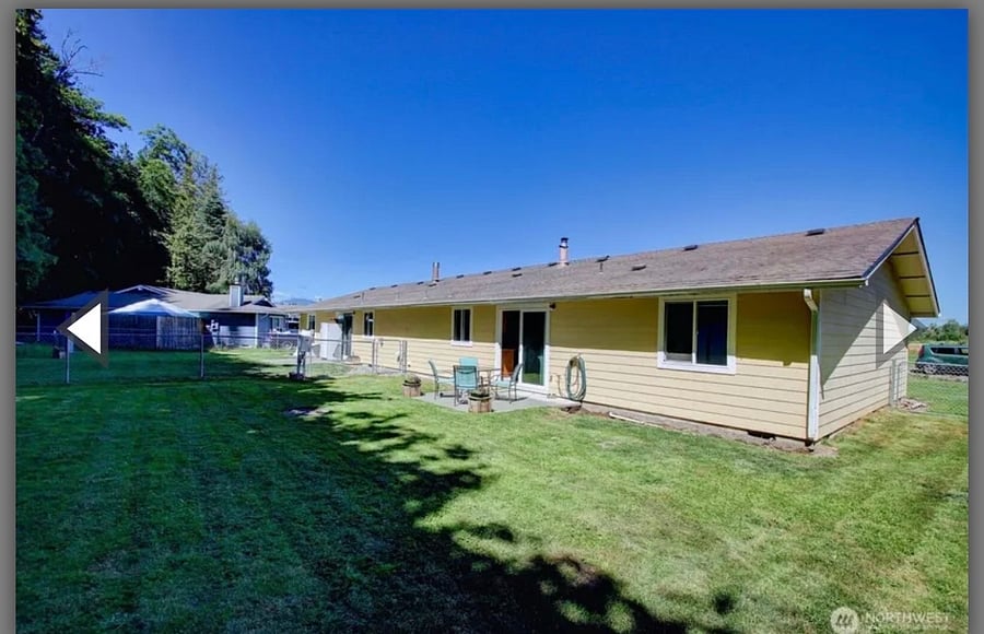 Gorgeous backyard with lots of SUN & SHADE!!