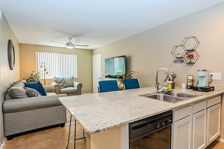 Furnished Finder property 872840_1 photo 4