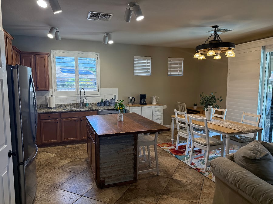 Kitchen/Dining