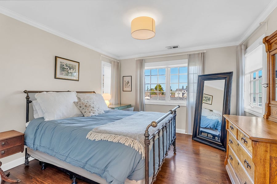 Upstairs Bedroom 2
