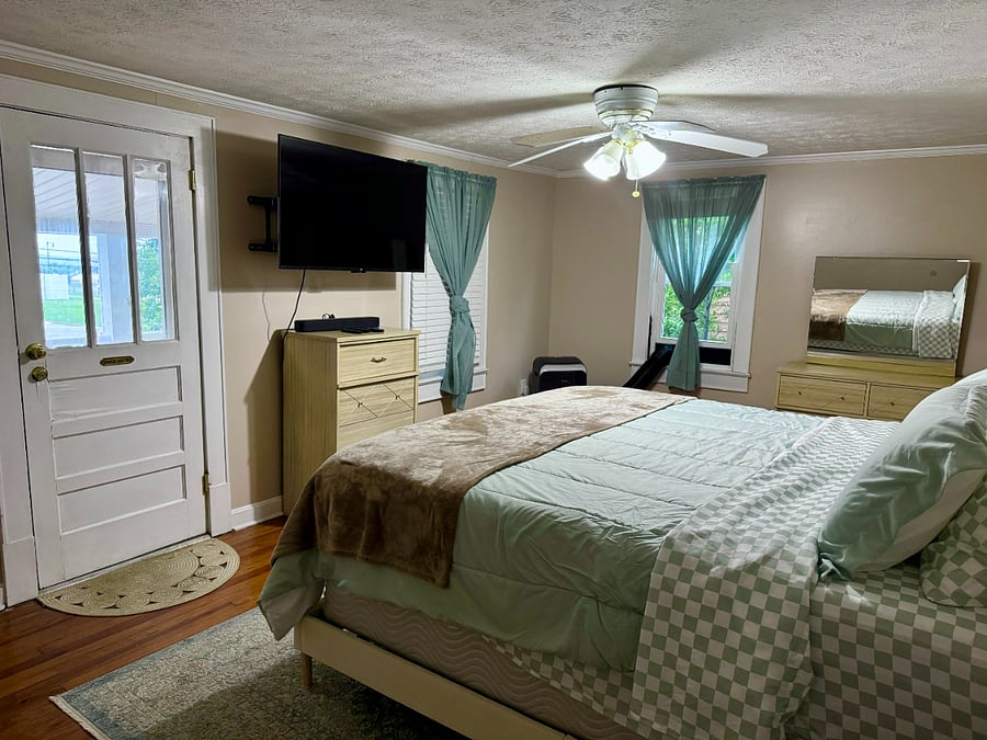 Furnished Finder property 872974_1 photo 13