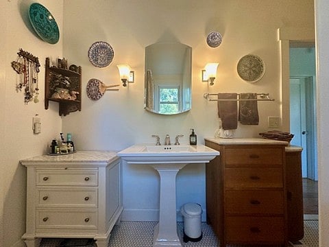 Upstairs bathroom