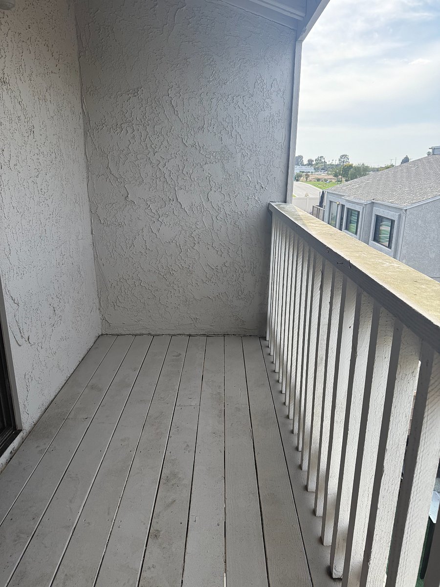 Upper deck area