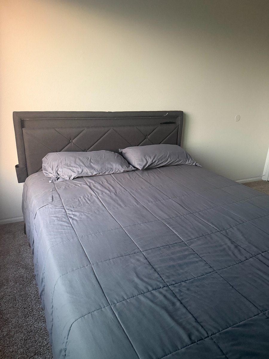 Guest bedroom
