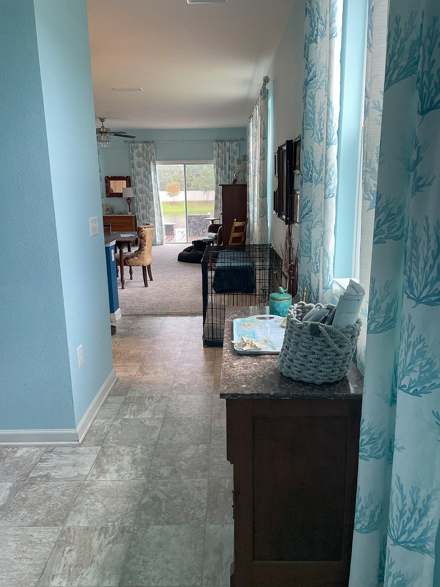 Front Entry Hall