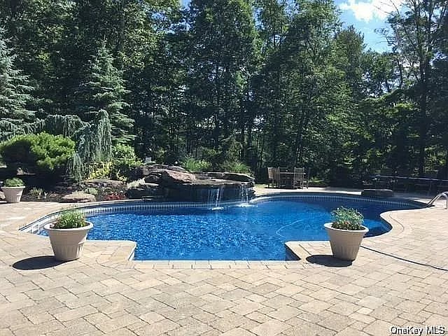Furnished Finder property 873060_1 photo 17