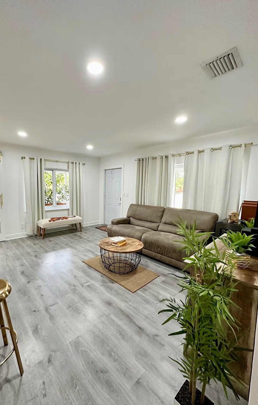 Furnished Finder property 873061_1 photo 5