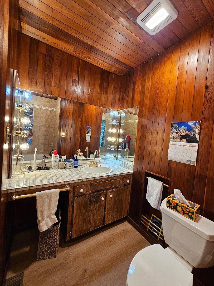 Bathroom in Second Bedroom