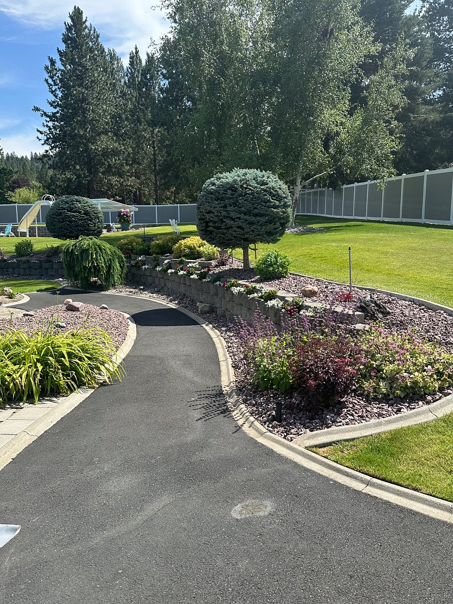 This is your pathway to the beautiful back yard. Spring and summer the yard is filled with flowers!