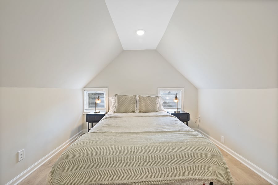attic bedroom